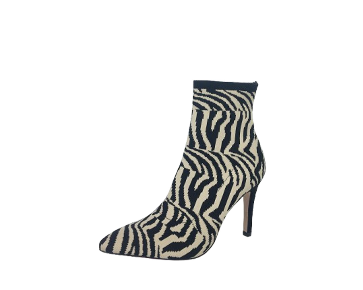 QI0006_ZEBRA_BLACK_ANGLE__6_CFM_SAMPLE_2019-4-16-removebg-preview