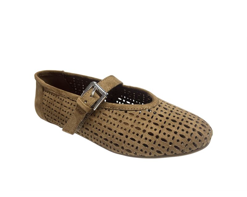DHK559-48 TAN NOVA ECXEL SIZE 13 SS27 SAMPLE 2026-5-16 (1)